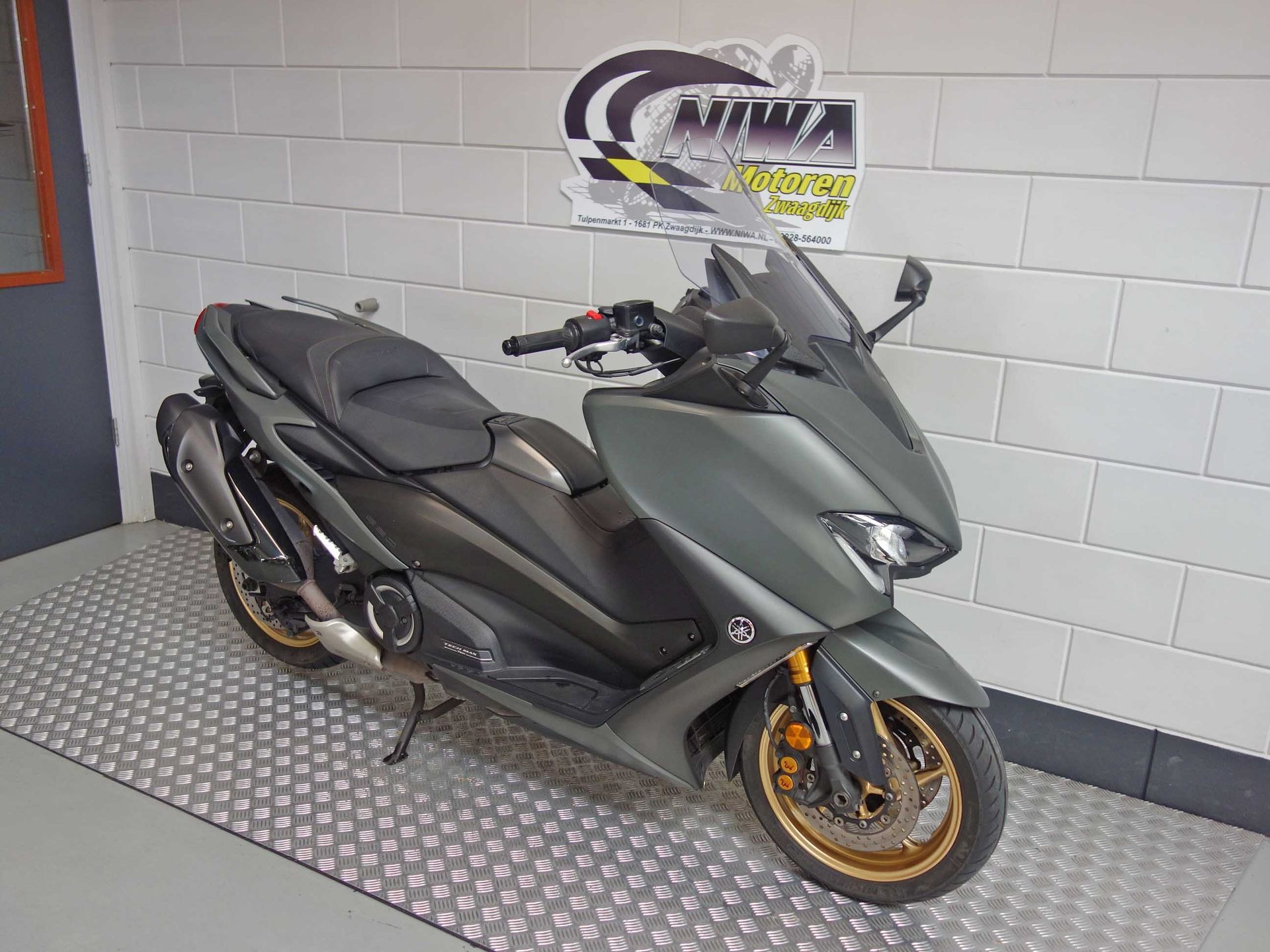 56633719-2 Gebruikte Yamaha T-MAX motorscooter met 562cc motor uit 2020 bij NIWA Motoren