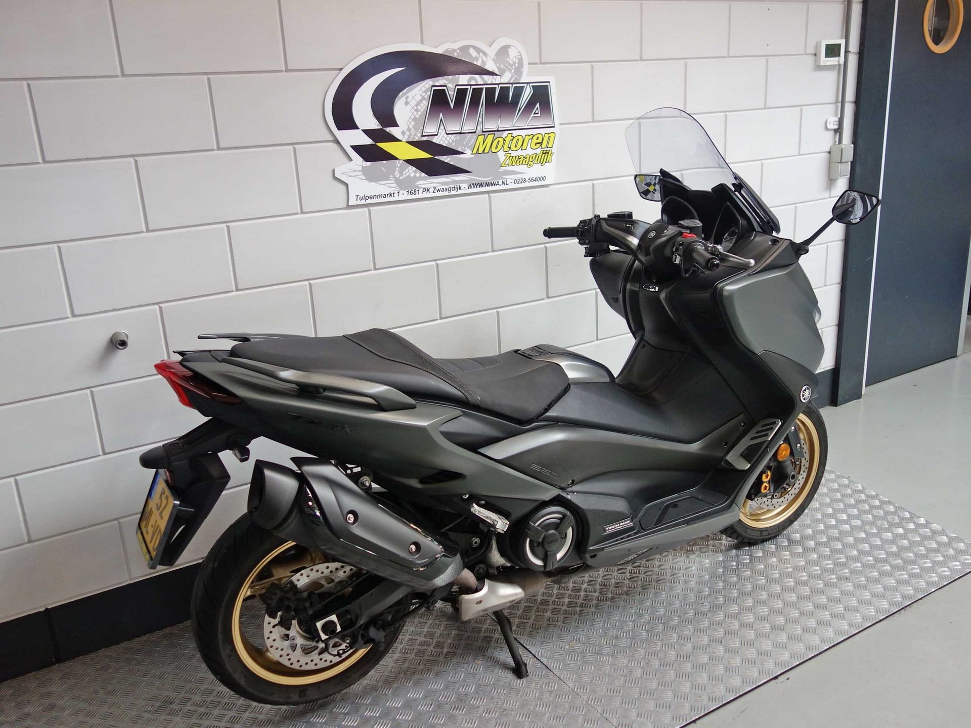 56633719-3 Gebruikte Yamaha T-MAX motorscooter met 562cc motor uit 2020 bij NIWA Motoren