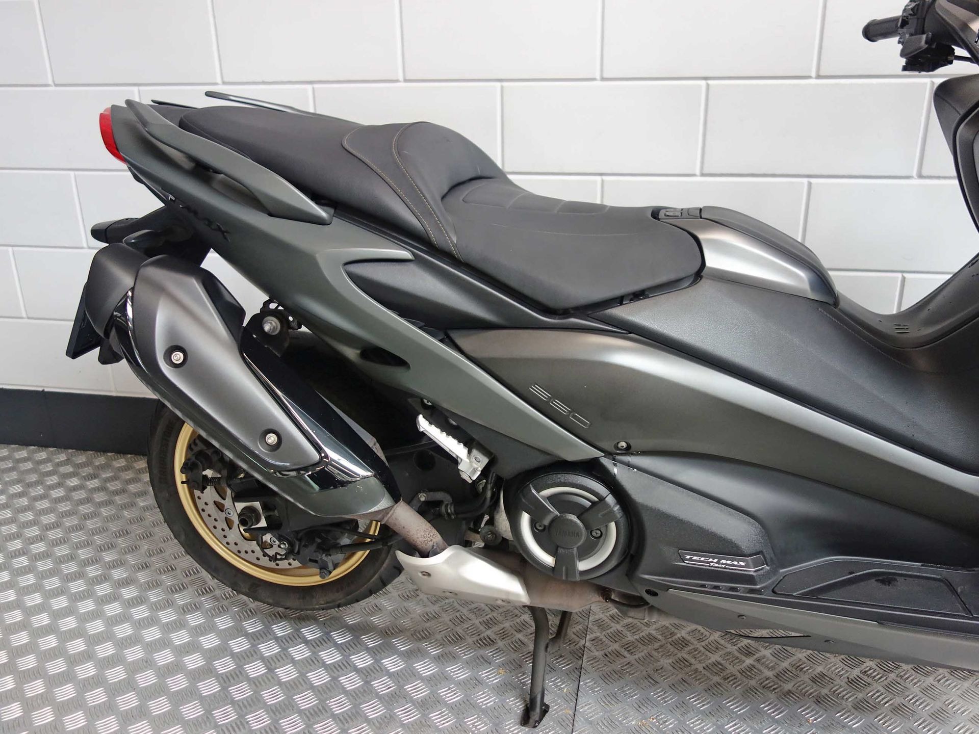 56633719-4 Gebruikte Yamaha T-MAX motorscooter met 562cc motor uit 2020 bij NIWA Motoren