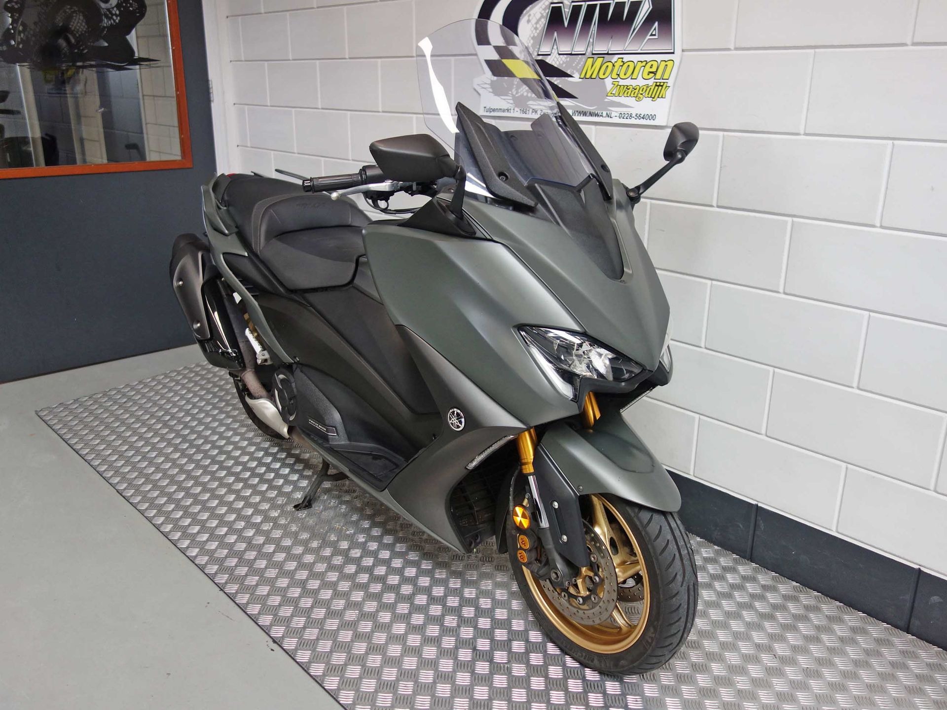 56633719-7 Gebruikte Yamaha T-MAX motorscooter met 562cc motor uit 2020 bij NIWA Motoren