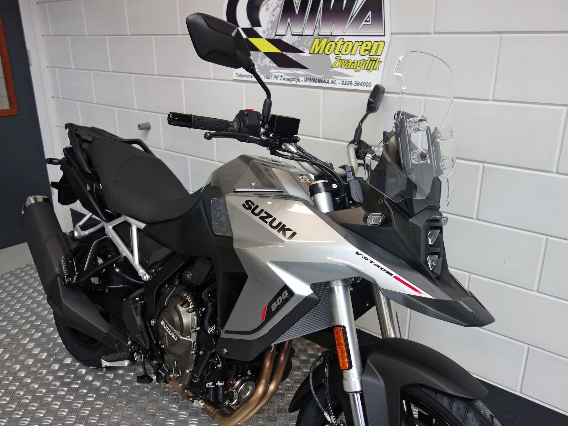 56633725-6 Nieuwe Suzuki V-Strom tour met cc motor uit 2026 bij NIWA Motoren