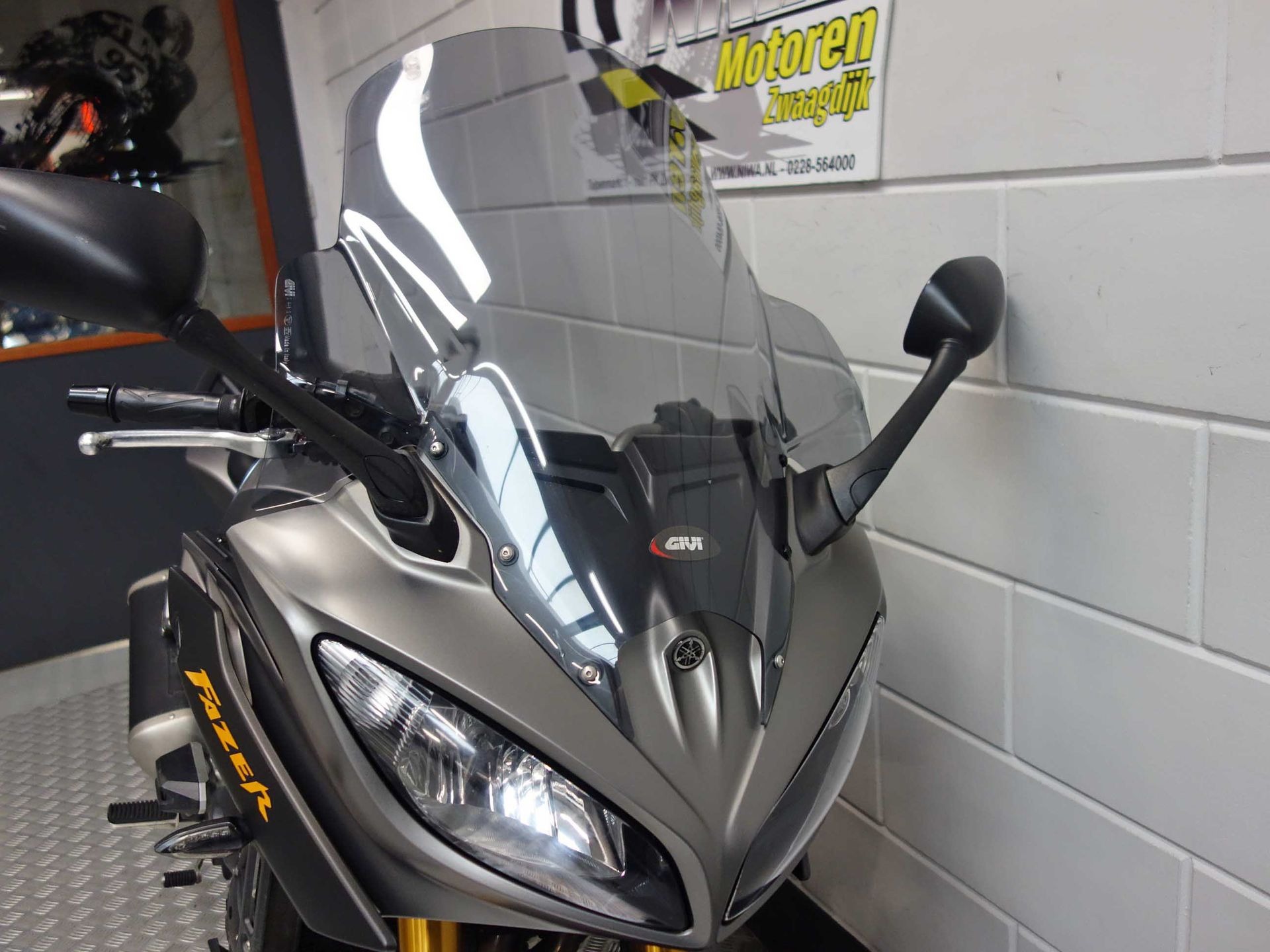 56633726-4 Gebruikte Yamaha FZ8 naked bike met 779cc motor uit 2012 bij NIWA Motoren