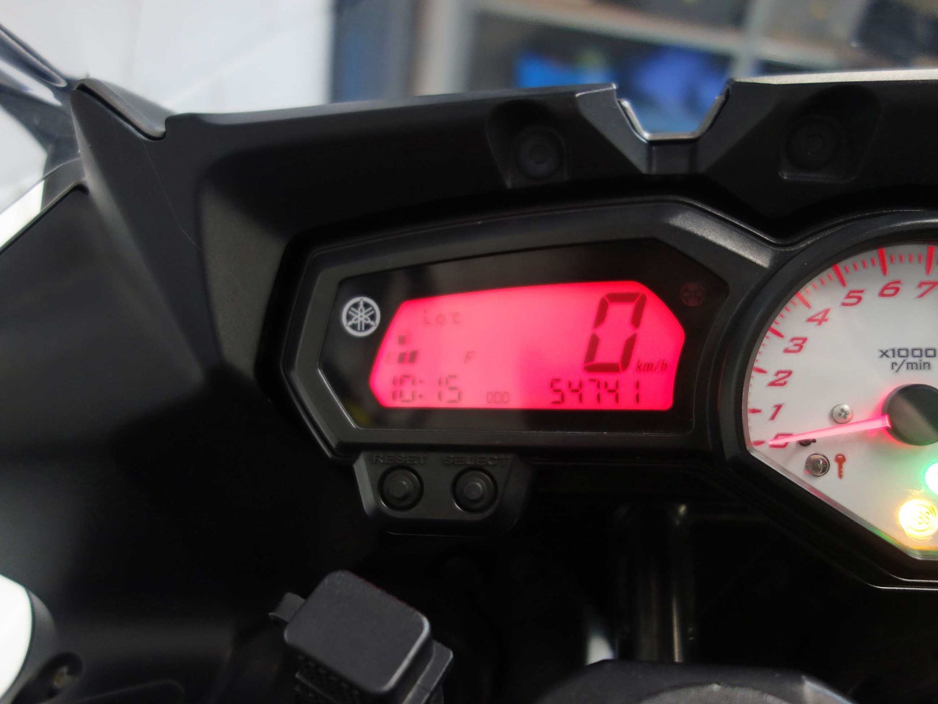 56633726-7 Gebruikte Yamaha FZ8 naked bike met 779cc motor uit 2012 bij NIWA Motoren