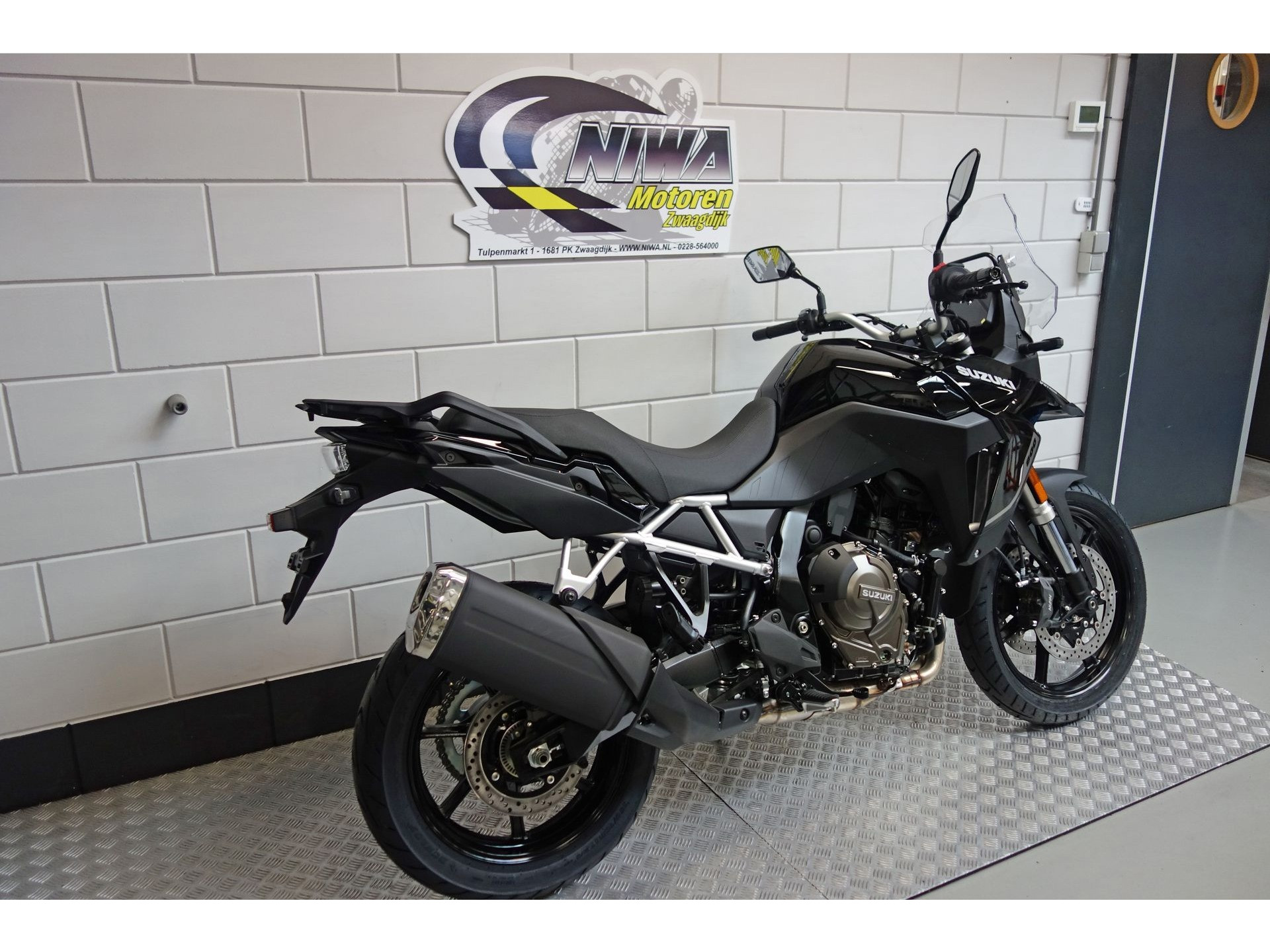 56633727-3 Nieuwe Suzuki V-Strom tour met cc motor uit 2026 bij NIWA Motoren