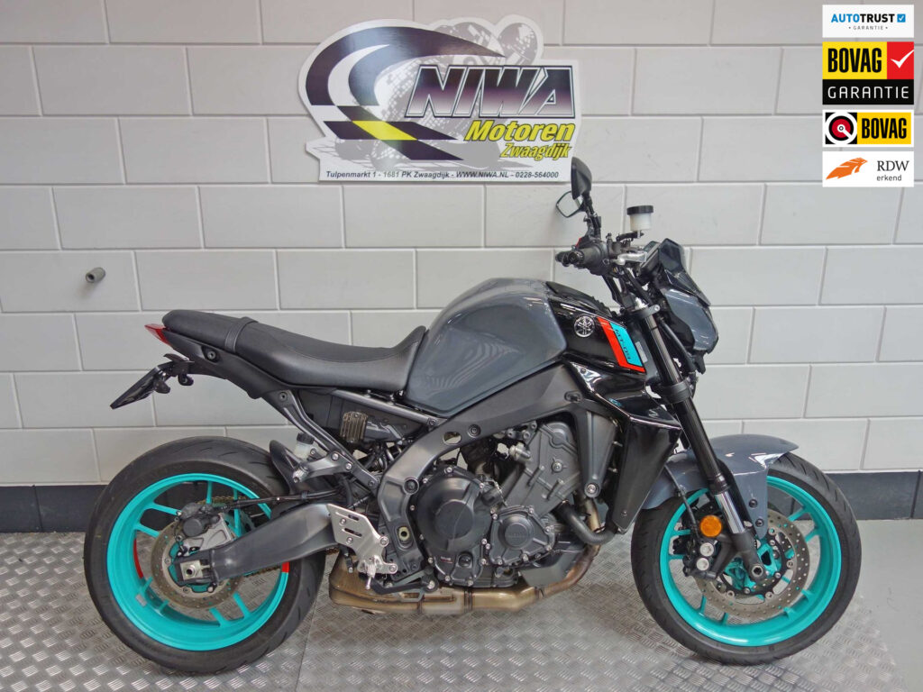 Gebruikte Yamaha MT 09 naked bike met 890cc motor uit 2023 bij NIWA Motoren