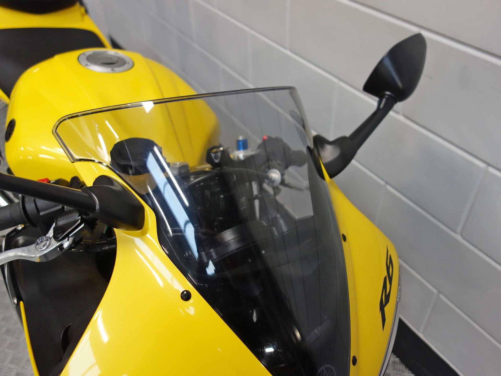 56633758-11 Gebruikte Yamaha YZF supersport met 600cc motor uit 2004 bij NIWA Motoren