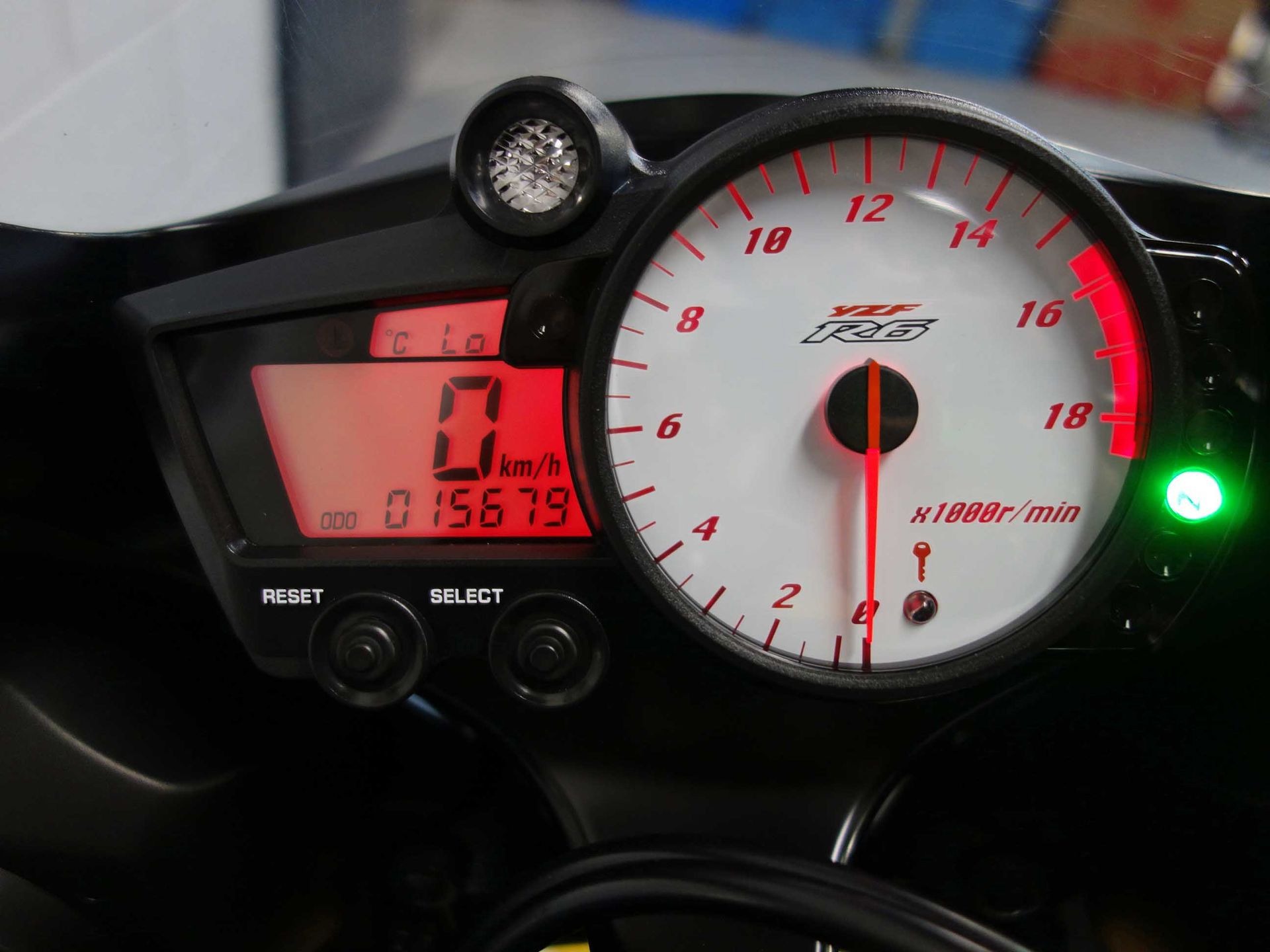 56633758-14 Gebruikte Yamaha YZF supersport met 600cc motor uit 2004 bij NIWA Motoren