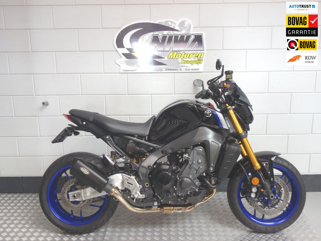 Gebruikte Yamaha MT 09 naked bike met 890cc motor uit 2021 bij NIWA Motoren