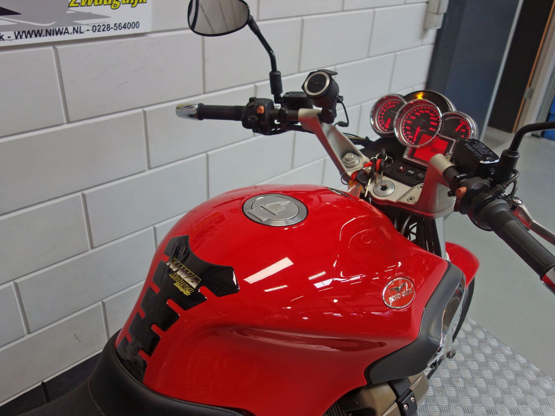 56634073-5 Gebruikte Moto Guzzi Breva tour met 1064cc motor uit 2007 bij NIWA Motoren